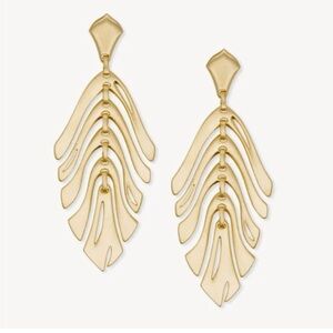 💥SOLD💥 Kendra Scott “Luca” Abstract Statement Earrings in Gold